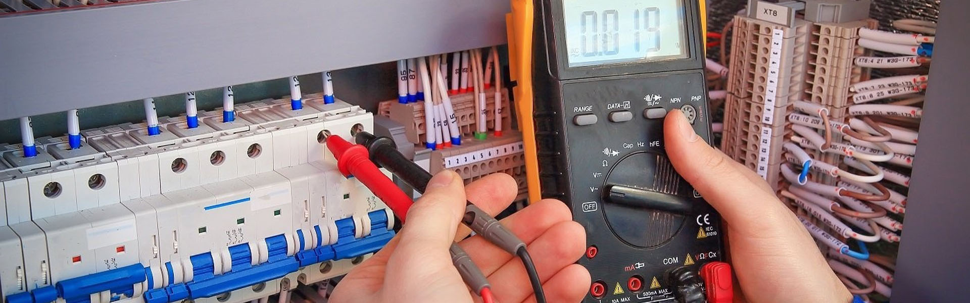 Услуги электрика превью