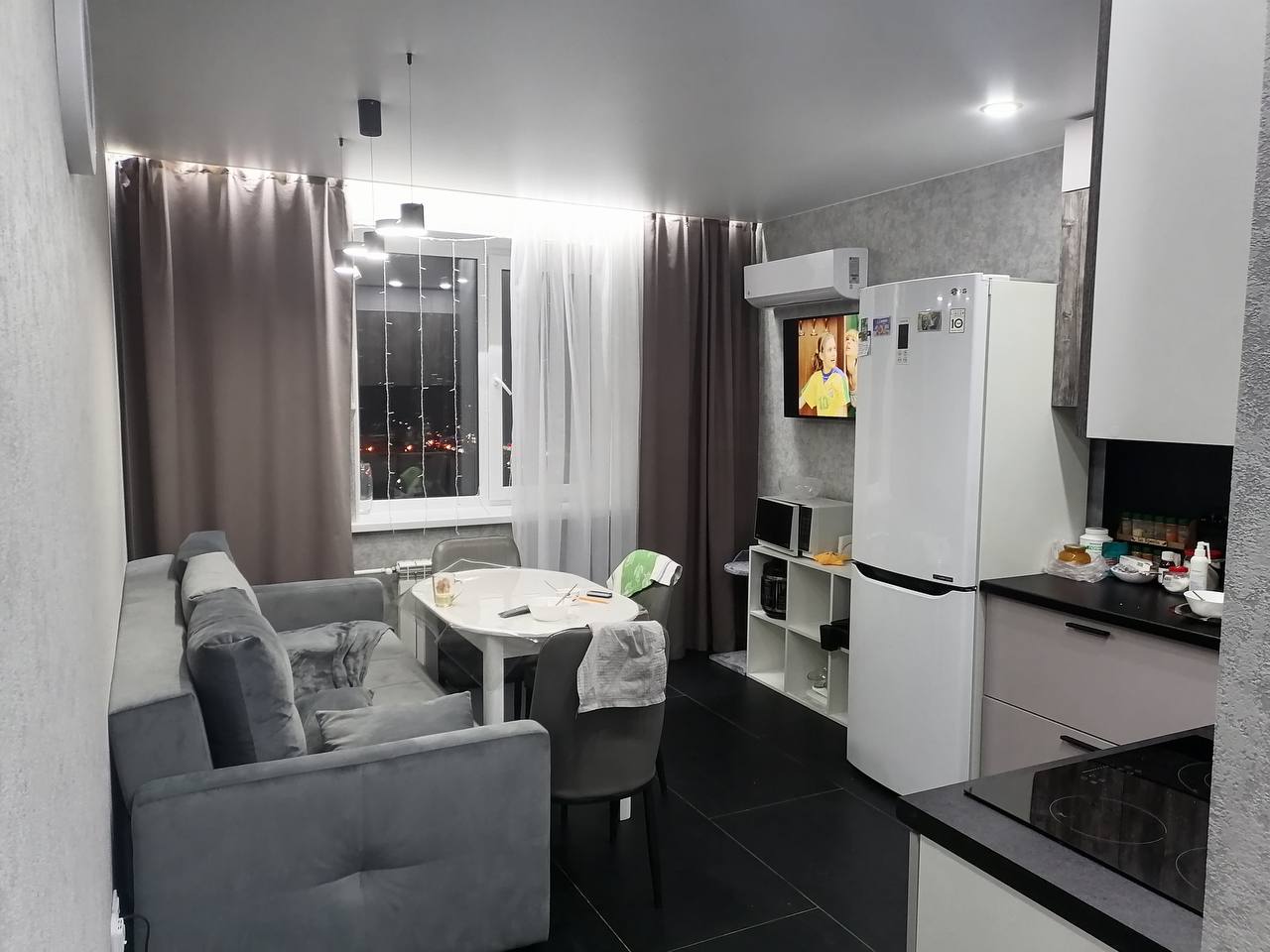 просп Максима Горького 1